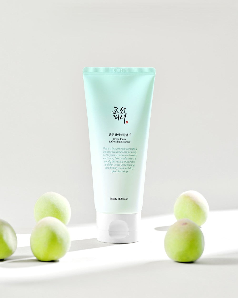 Green Plum Refreshing Cleanser